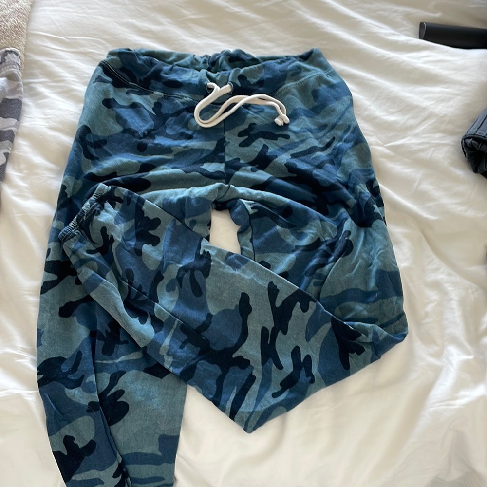 Sundry camo joggers